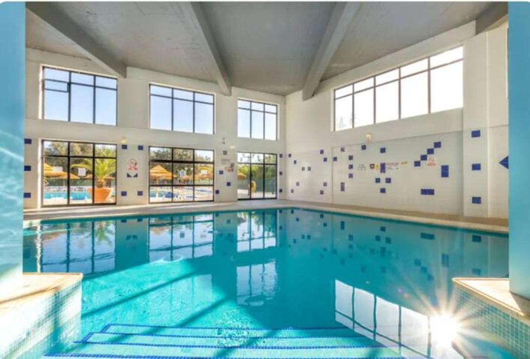 Endless Summer-with Pool Apartment *